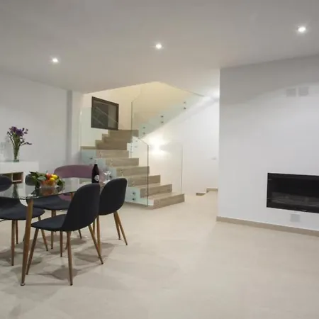 Cap Blanc Villa *
